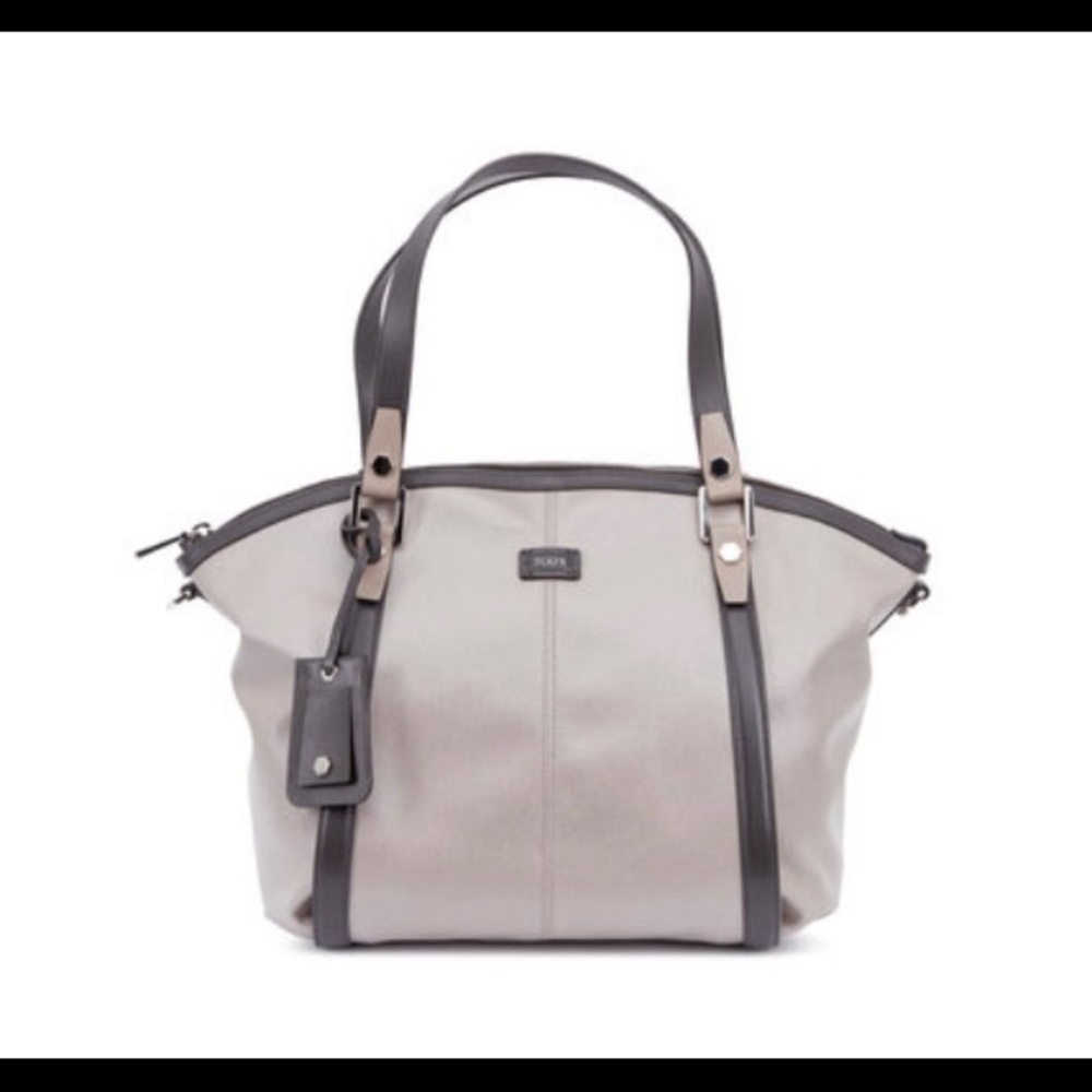 Tod’s Bucket bag, brand new, dust bag included.